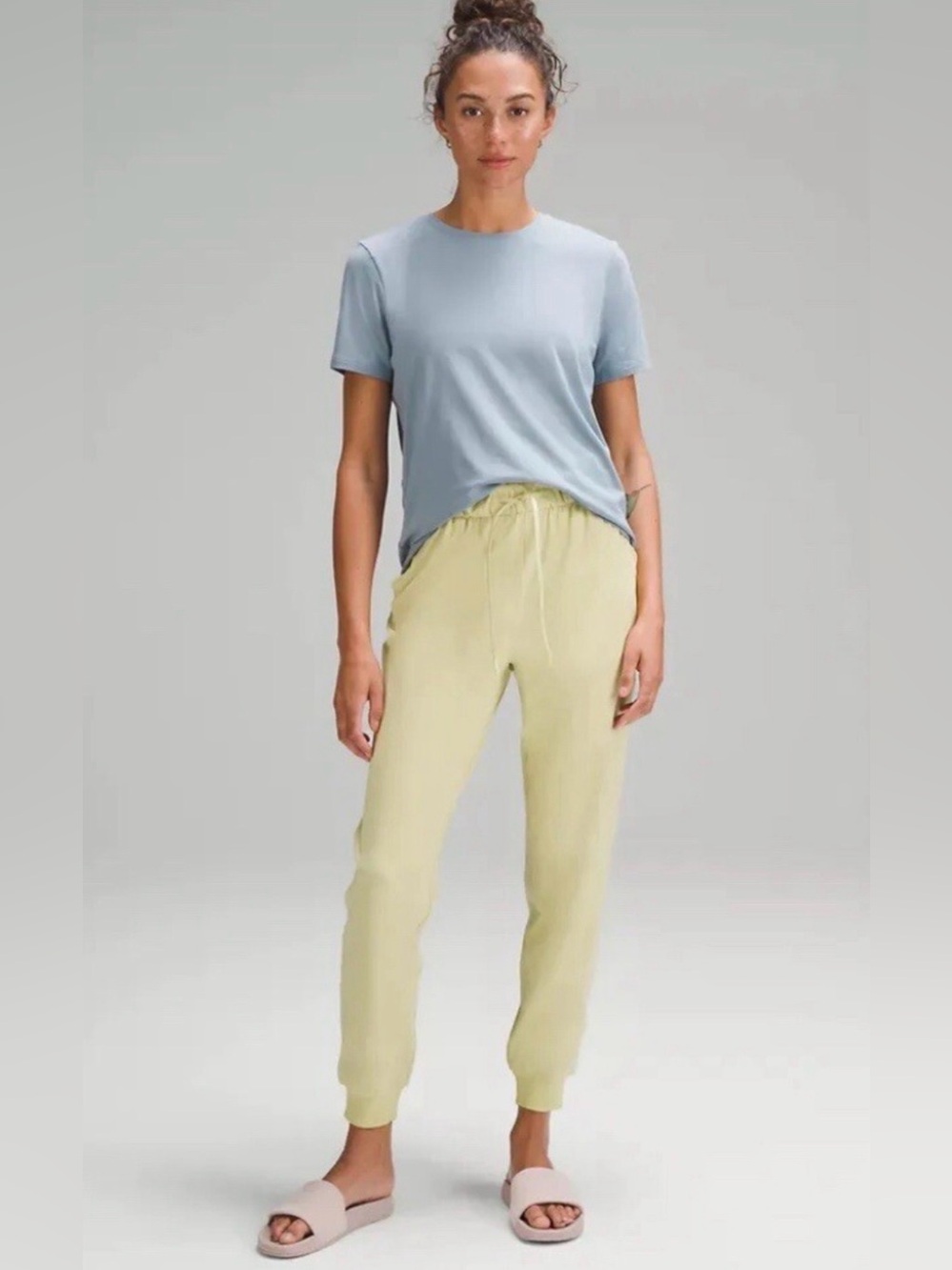 Lululemon Stretch High Rise On The Fly Jogger Size 4 lime yellow